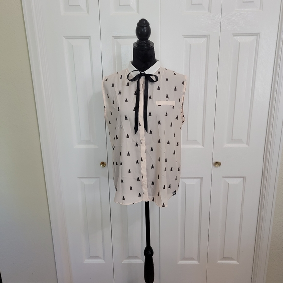 Drop Dead moth vest - Picture 1 of 3